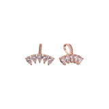 Aretes huggie en racimo de cinco piedras en oro de 14K, baño de oro rosa en colores