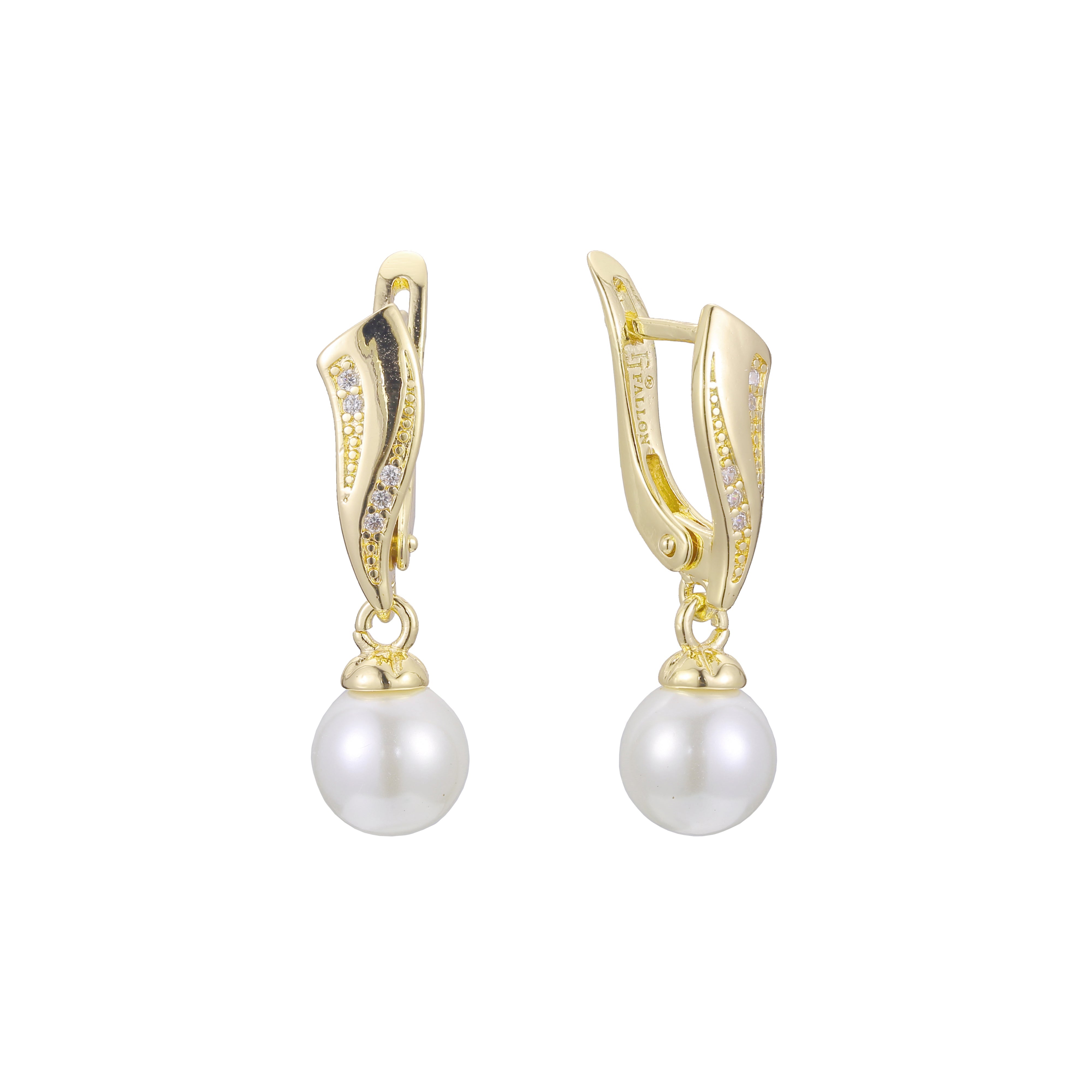 Pearl earrings in 14K Gold, Rose Gold, two tone plating colors