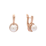 Pendientes de oro rosa con perlas y halo pavé de circonitas blancas