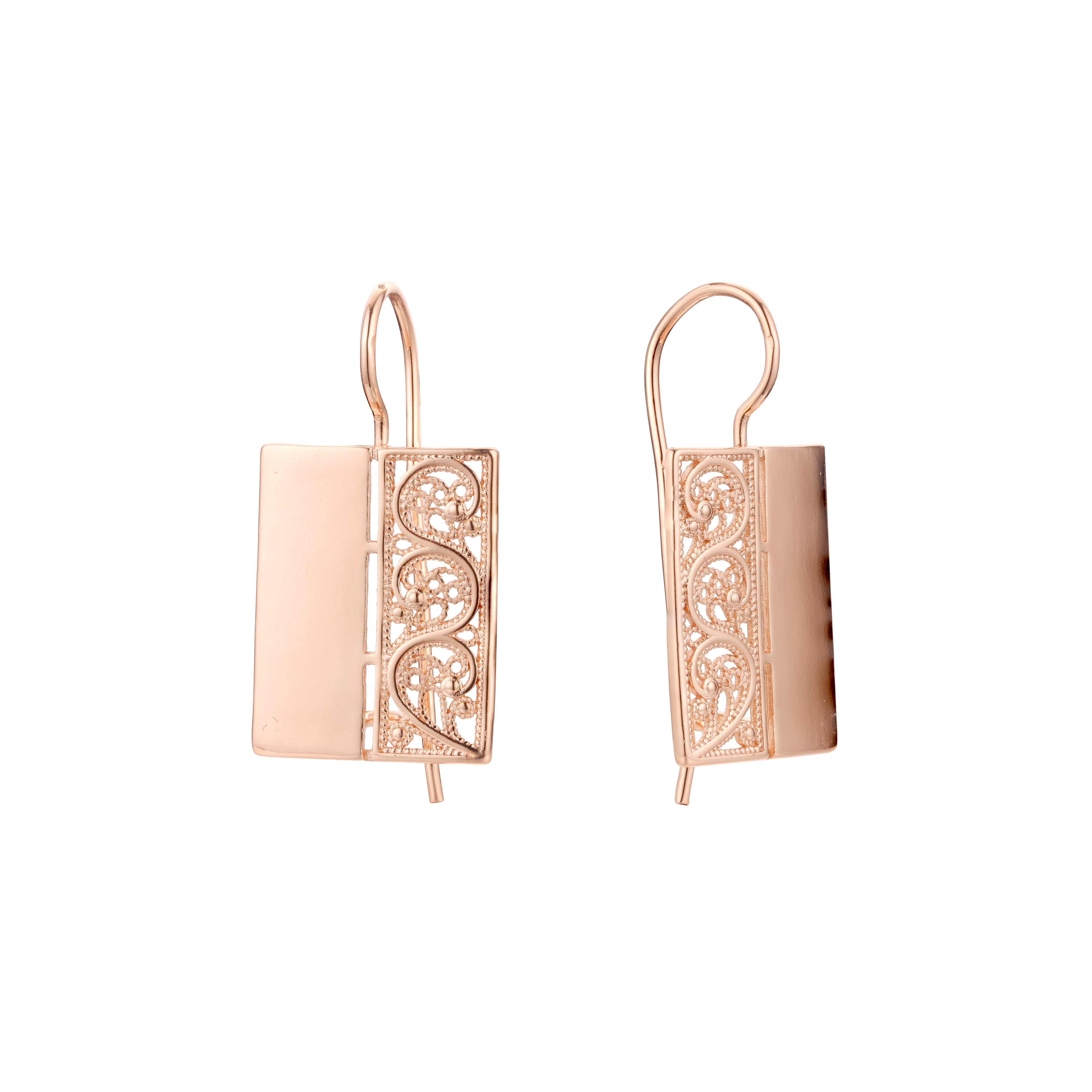 Pendientes de gancho de alambre en Oro 14K, colores de baño de oro rosa.