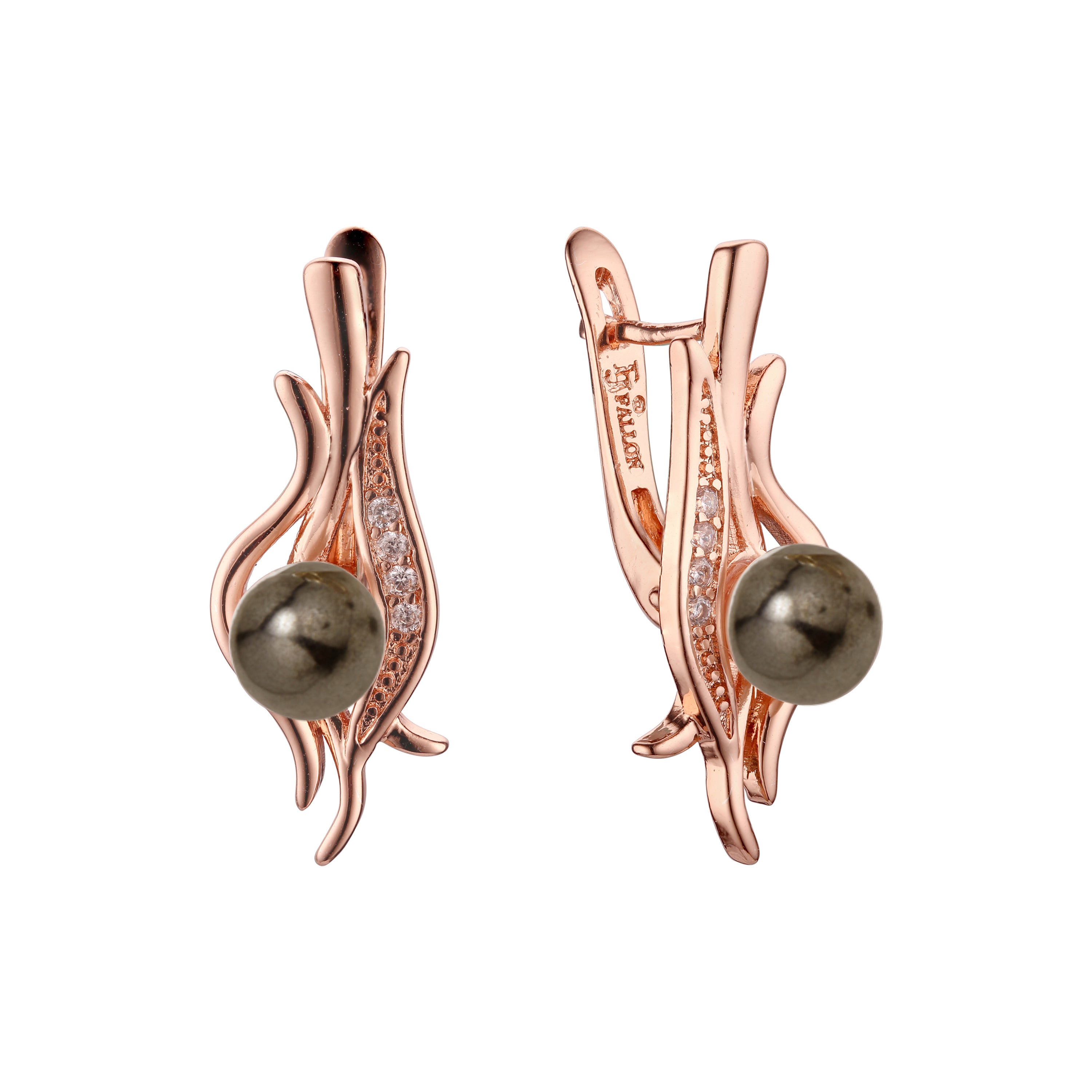 Pearl cluster earrings in 14K Gold, Rose Gold plating colors