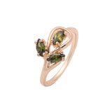 Anillos Marquesa tres piedras verde oliva bañados en Oro Rosa