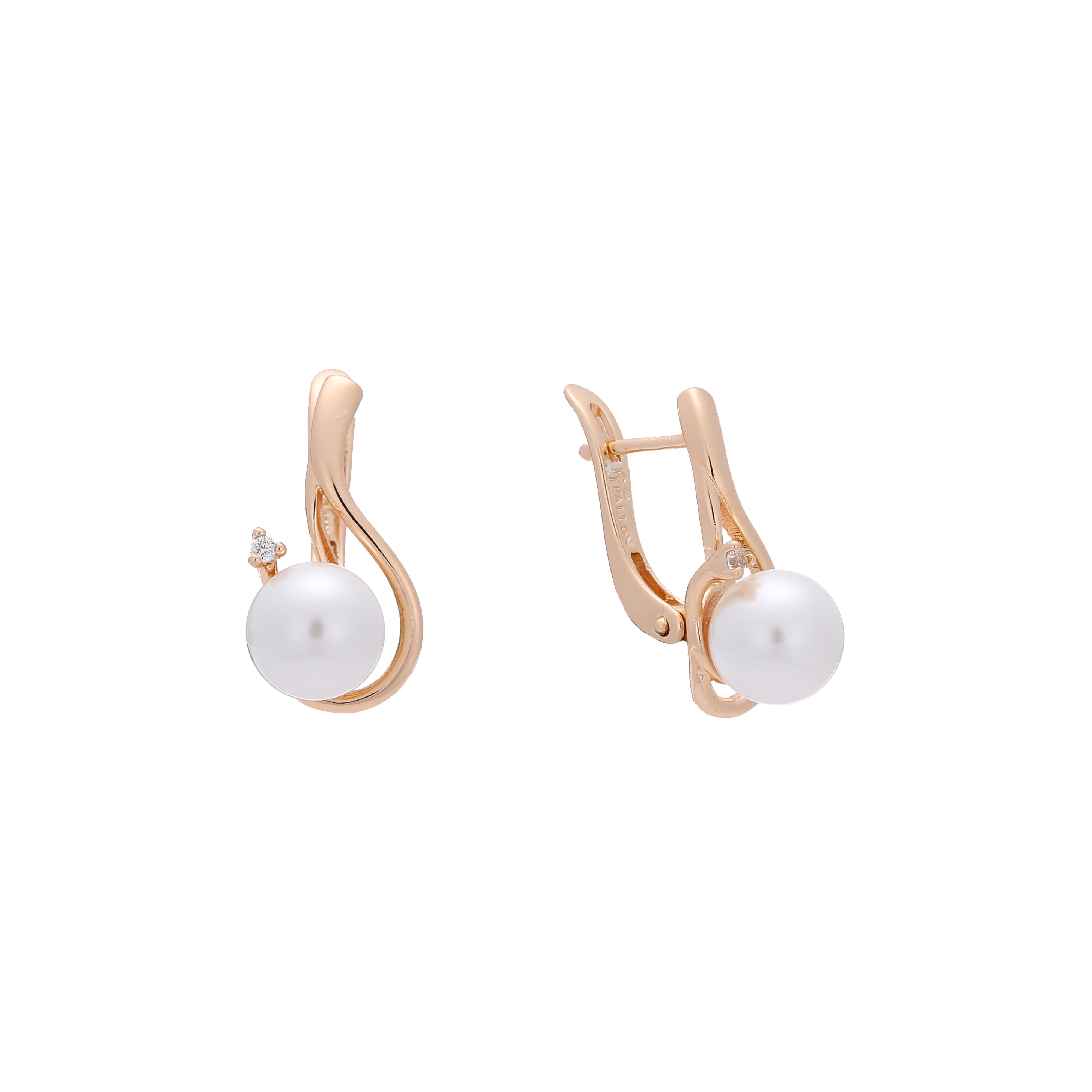 Pearl earrings in 14K Gold, Rose Gold plating colors