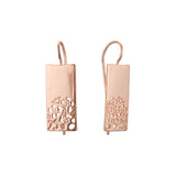 Pendientes de gancho de alambre en Oro 14K, colores de baño de oro rosa.