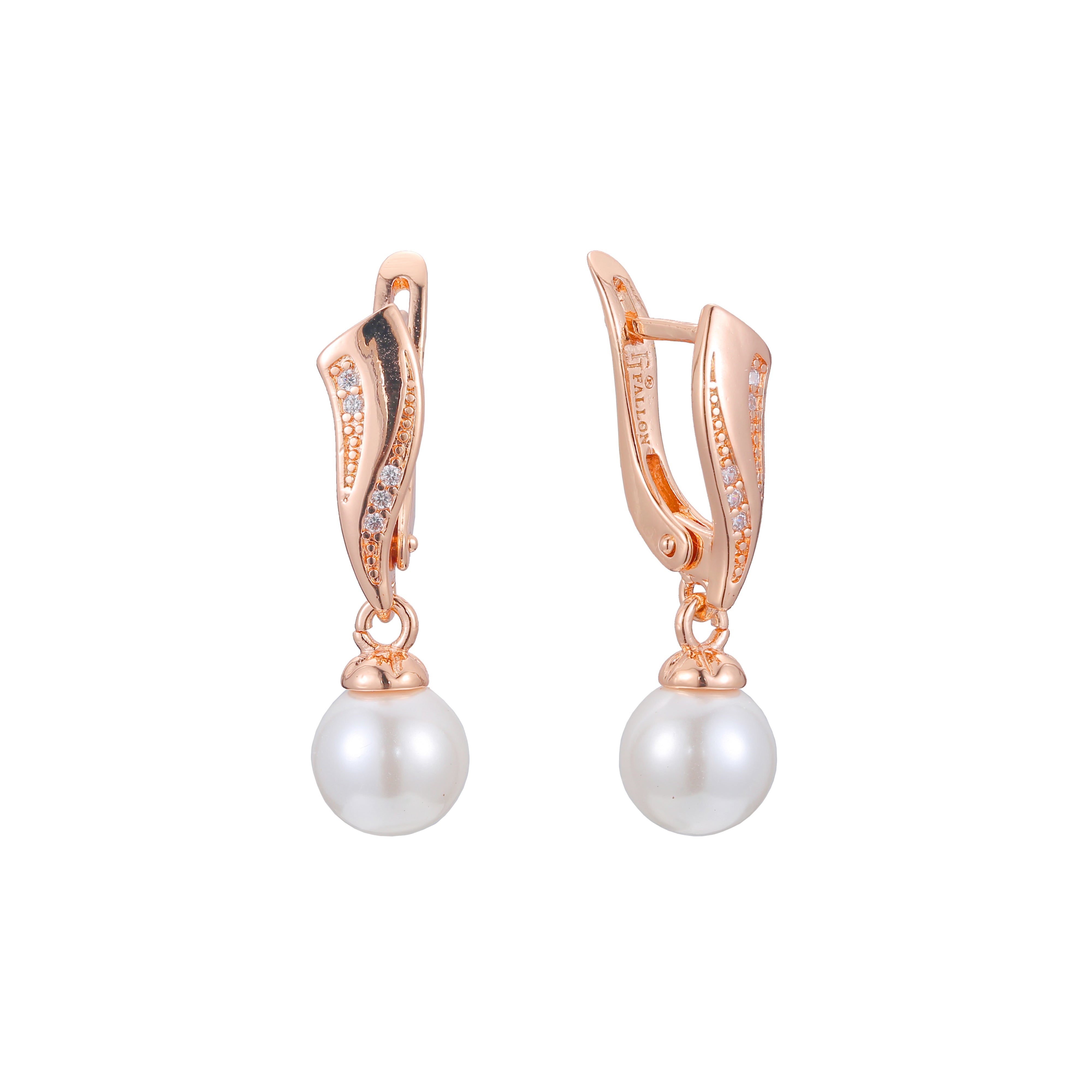 Pearl earrings in 14K Gold, Rose Gold, two tone plating colors